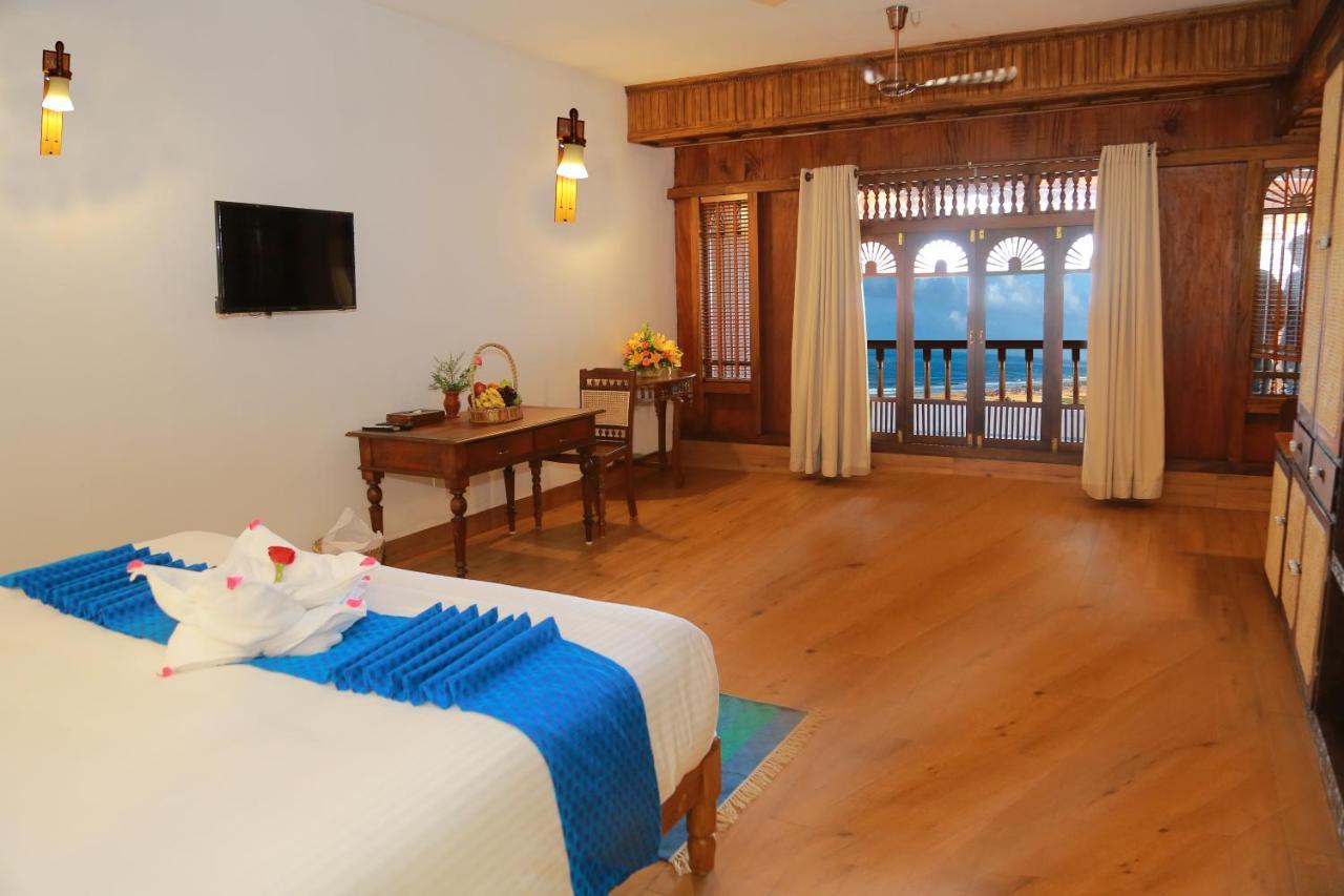 Ayursoma Ayurveda Royal Retreat Hotel Kovalam Exterior photo